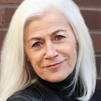 Louise Pitre